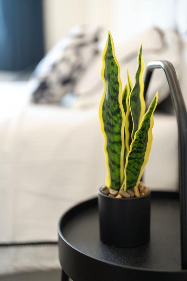 Cosy Apartment 30 Seconds To Aldgate East Station