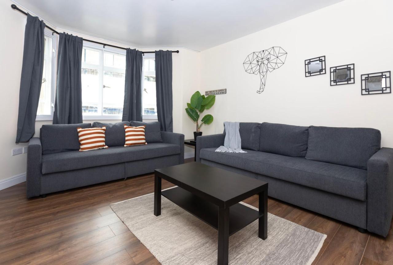 Apartment Jacks